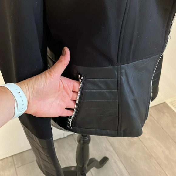 NWOT Black Moto Jacket Stretch Faux Leather Lined, Size M - Picture 4 of 14